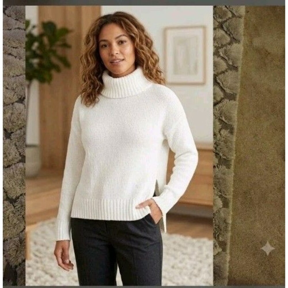 Planet By Lauren G. Cowl Neck White Pullover 100% Cotton